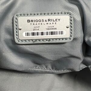 BRIGGS & RILEY TRAVELWARE  SHOULDER/CARRY ON BAG - BLACK CANVAS